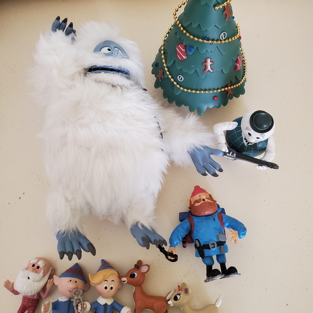 2001 Rudolph Characters Playset/Decor